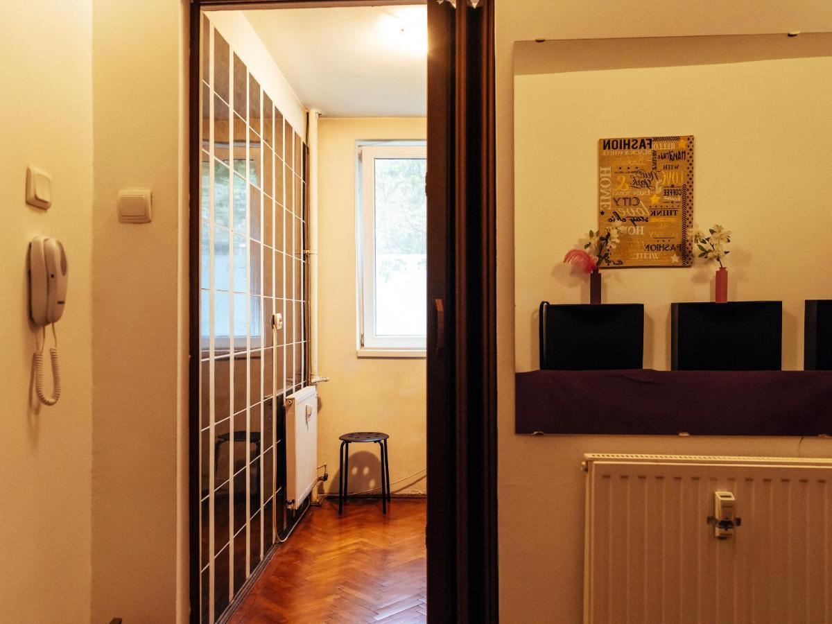 Woody - Cozy And Quiet Place Near Moghioros Park Bukarest Exteriör bild