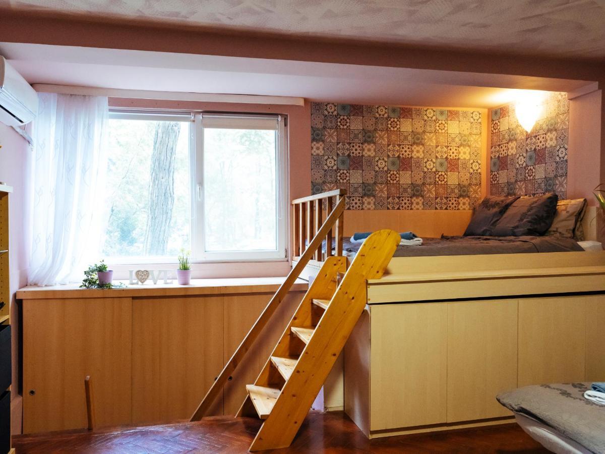 Woody - Cozy And Quiet Place Near Moghioros Park Bukarest Exteriör bild